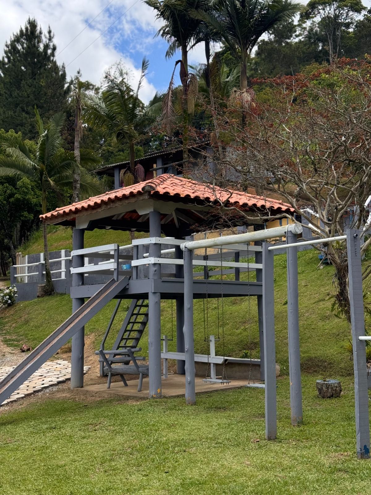 Amanhecer mágico no Recanto França - Paraíbuna